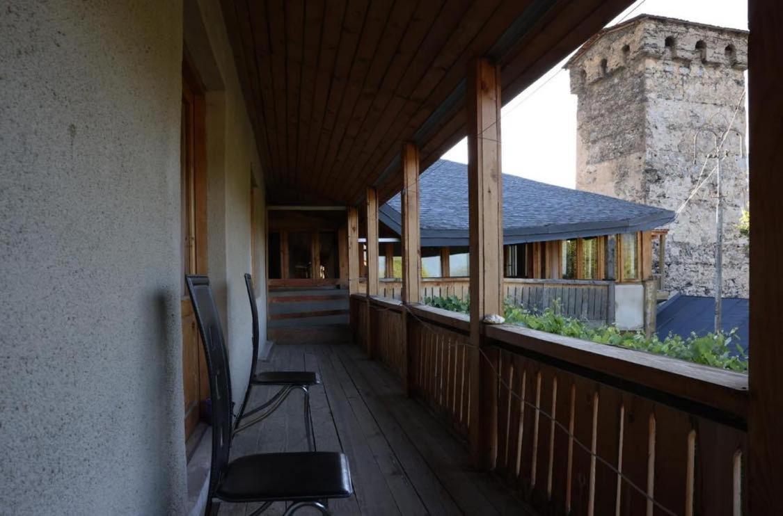 Mestialux Guesthouse Exteriér fotografie