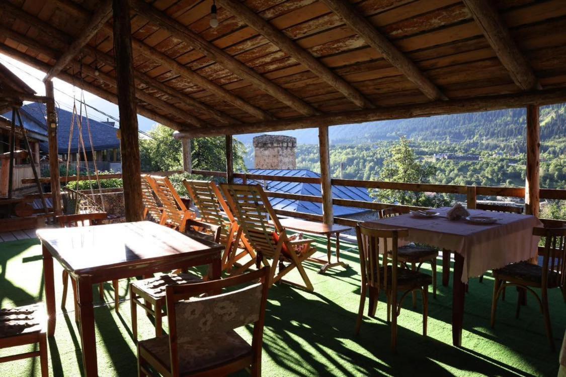 Mestialux Guesthouse Exteriér fotografie