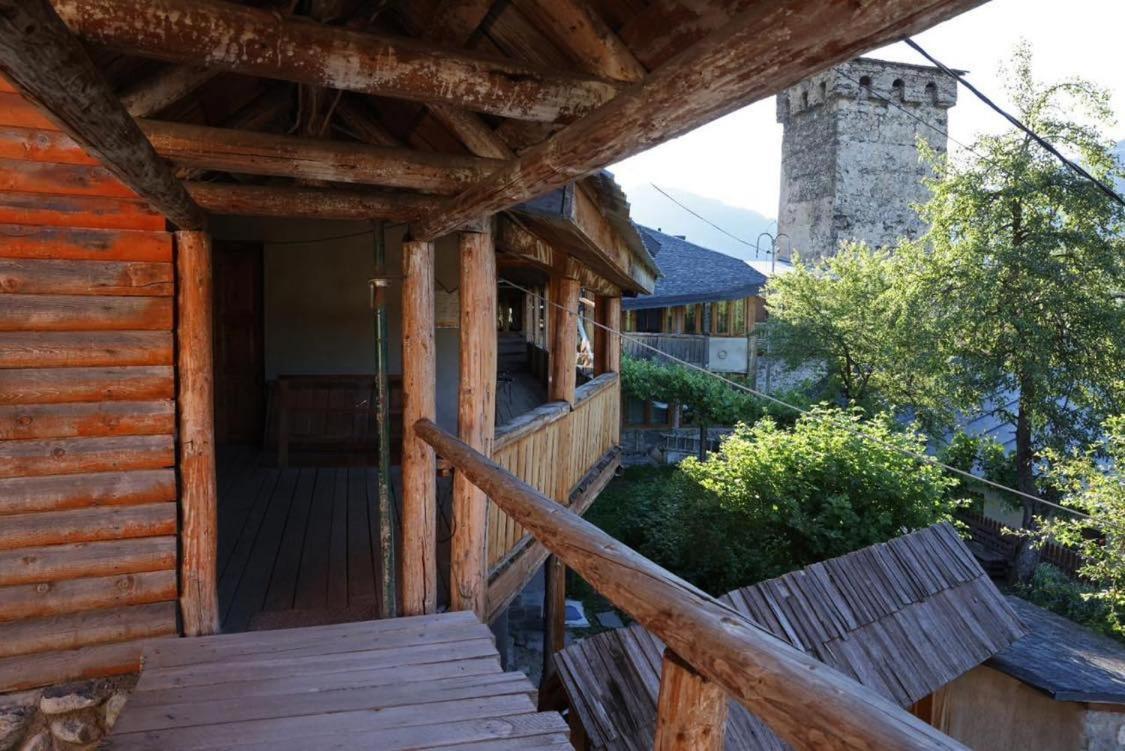 Mestialux Guesthouse Exteriér fotografie