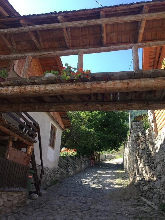 Mestialux Guesthouse Exteriér fotografie