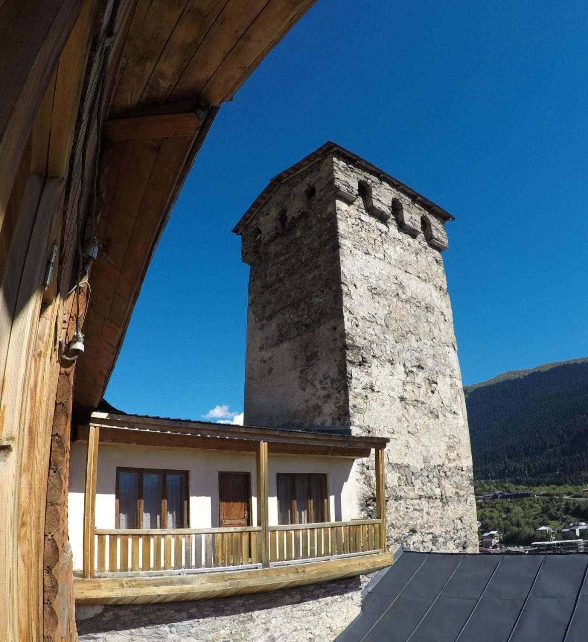 Mestialux Guesthouse Exteriér fotografie