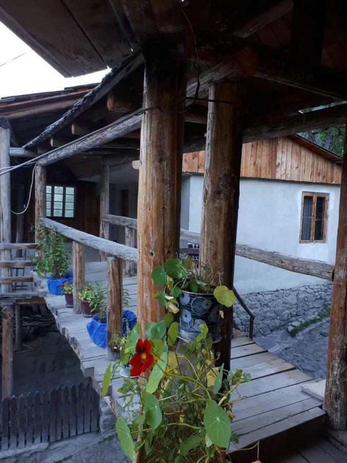 Mestialux Guesthouse Exteriér fotografie