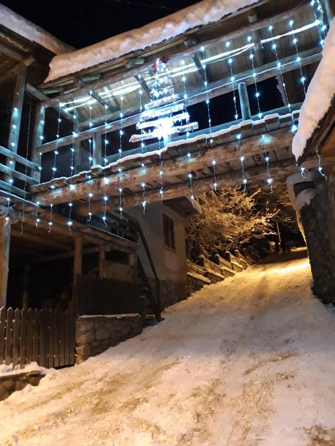 Mestialux Guesthouse Exteriér fotografie